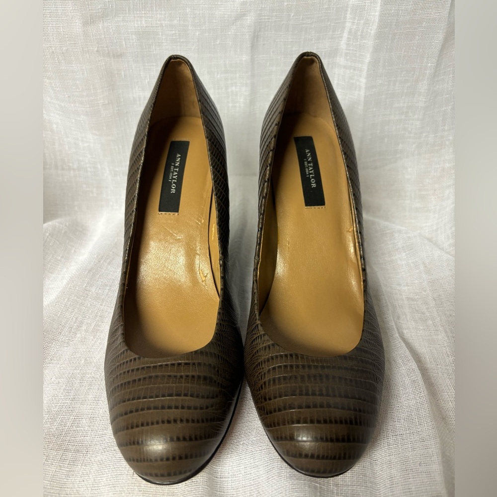 Ann Taylor Platform Wedges Kamela Exotic Embossed Leather Wedges SZ 7